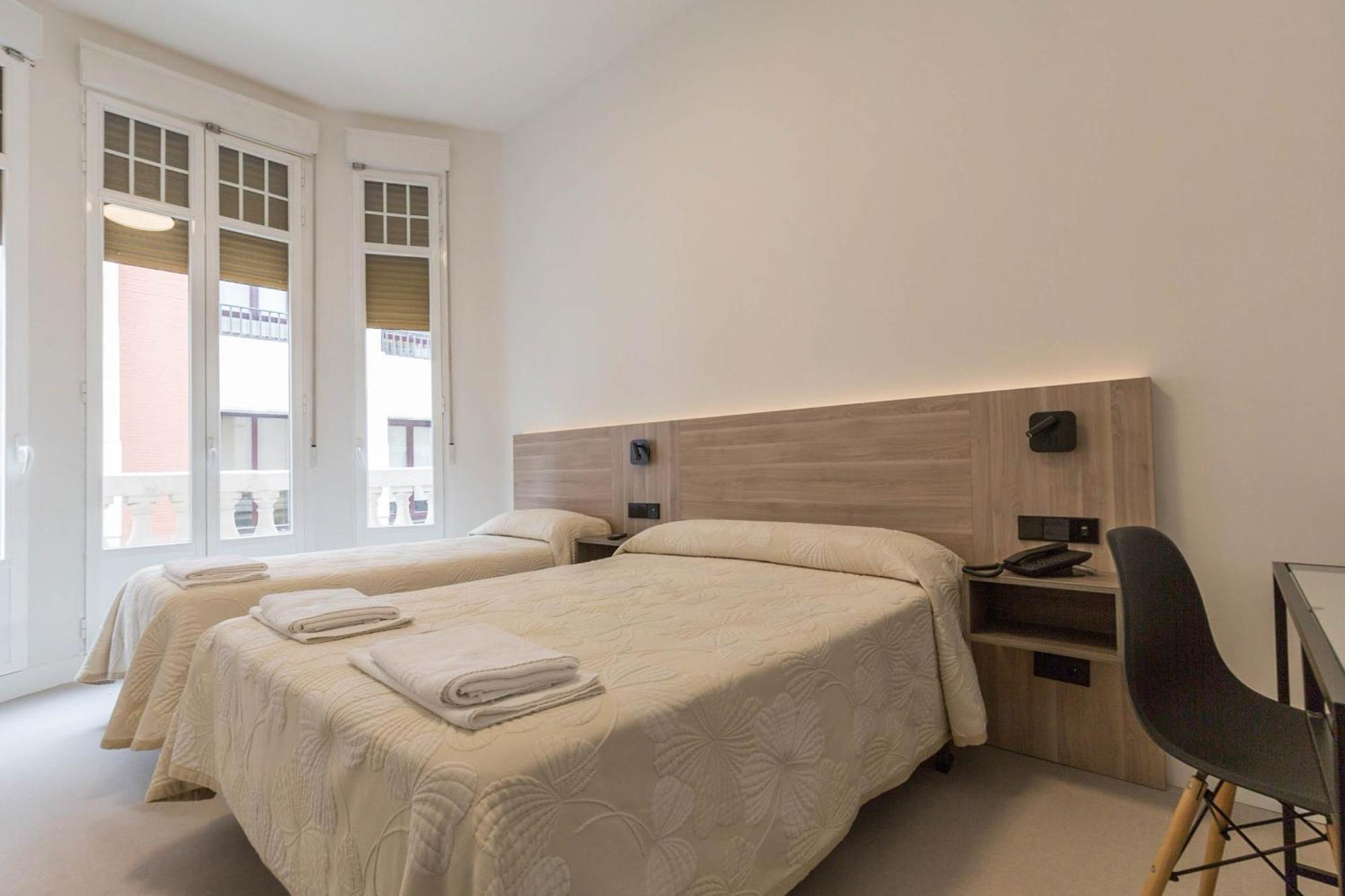 Hostal Excelsior Мадрид Экстерьер фото