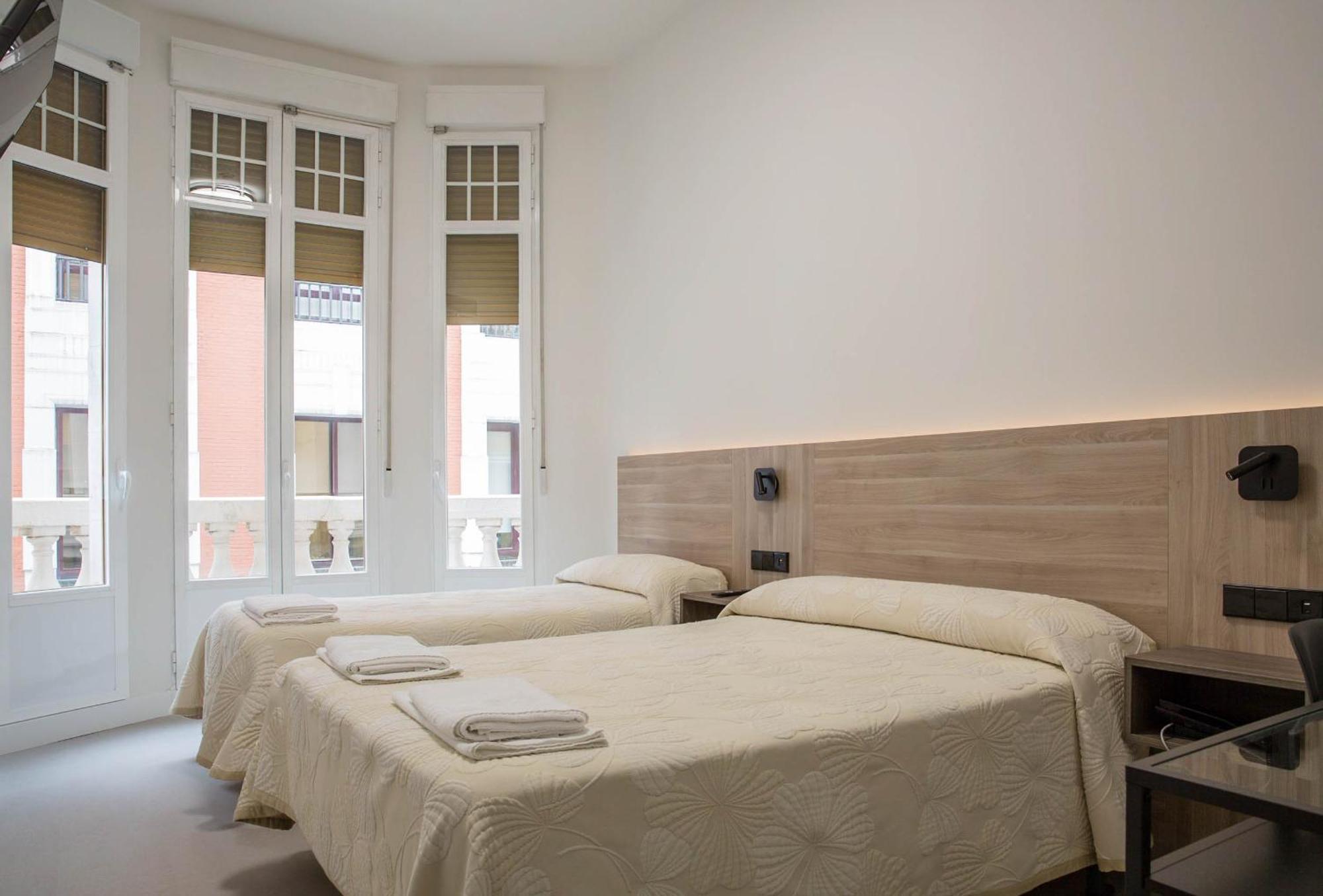 Hostal Excelsior Мадрид Экстерьер фото