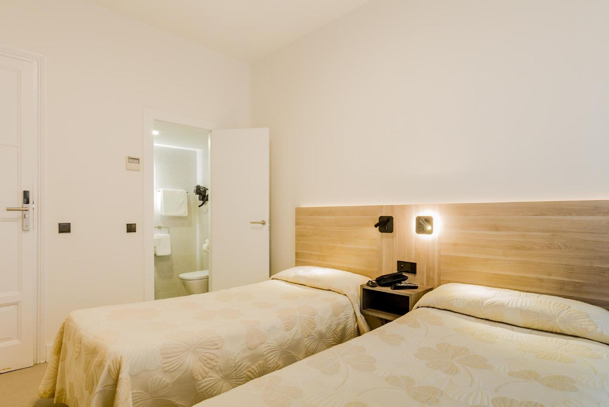 Hostal Excelsior Мадрид Экстерьер фото