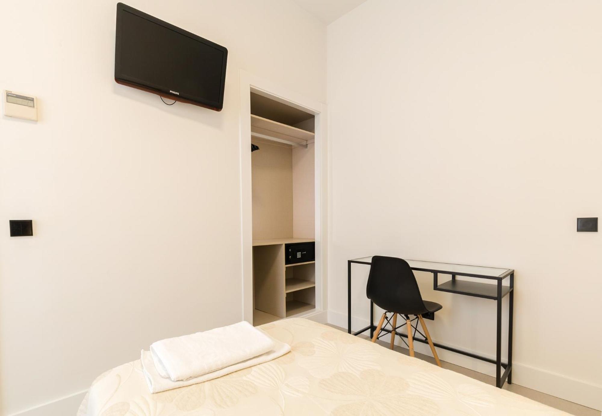 Hostal Excelsior Мадрид Экстерьер фото