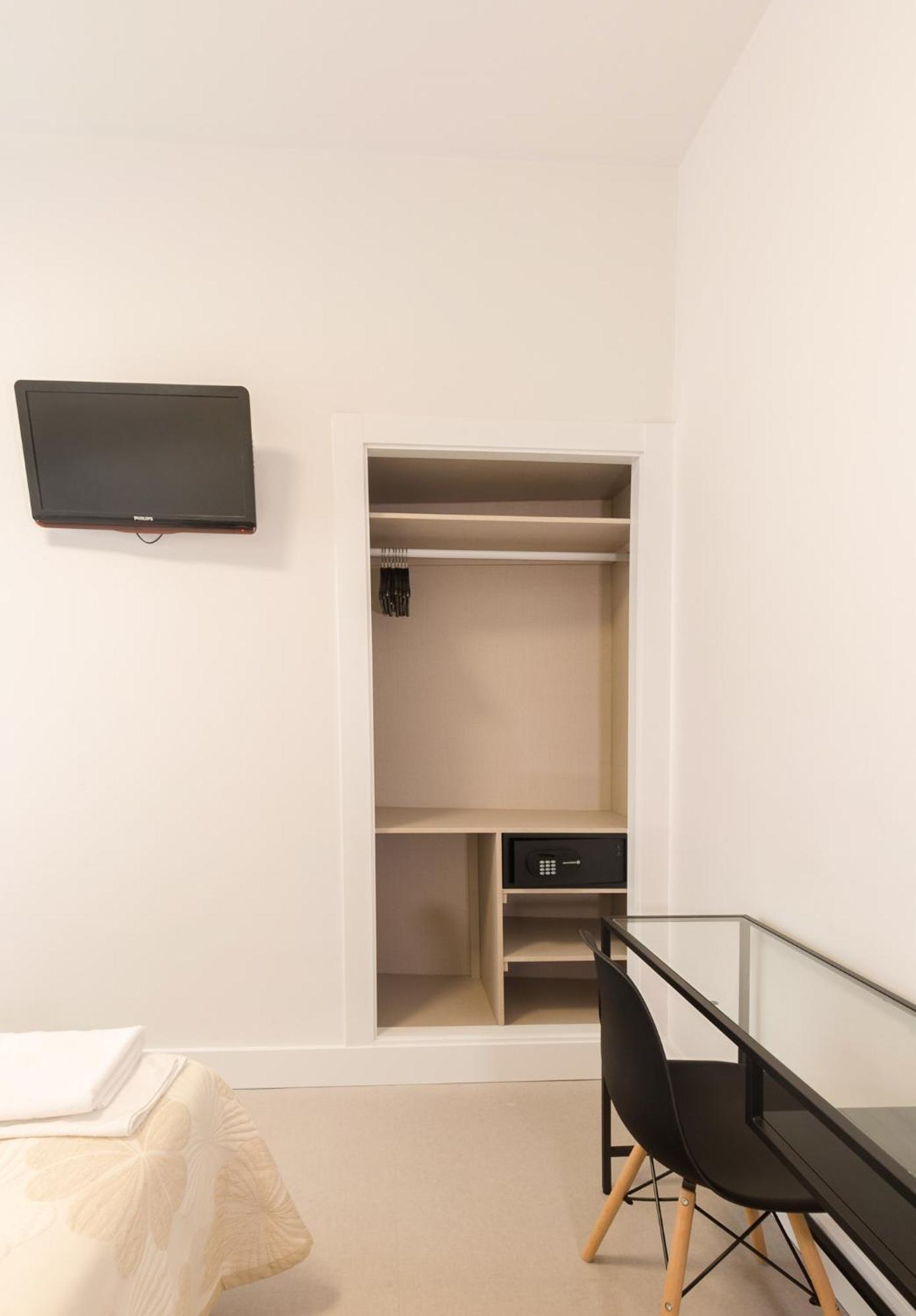 Hostal Excelsior Мадрид Экстерьер фото